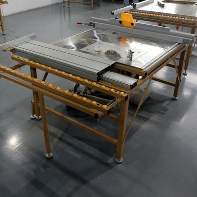 90 KG Gewicht Vertikaler Stil Portable Schiebetisch Säge Maschine für Holz schneiden Panel