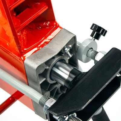 Elektromotor, vertikaler Holzspalter für die Aufspaltung von Bausteinen im Aufbau